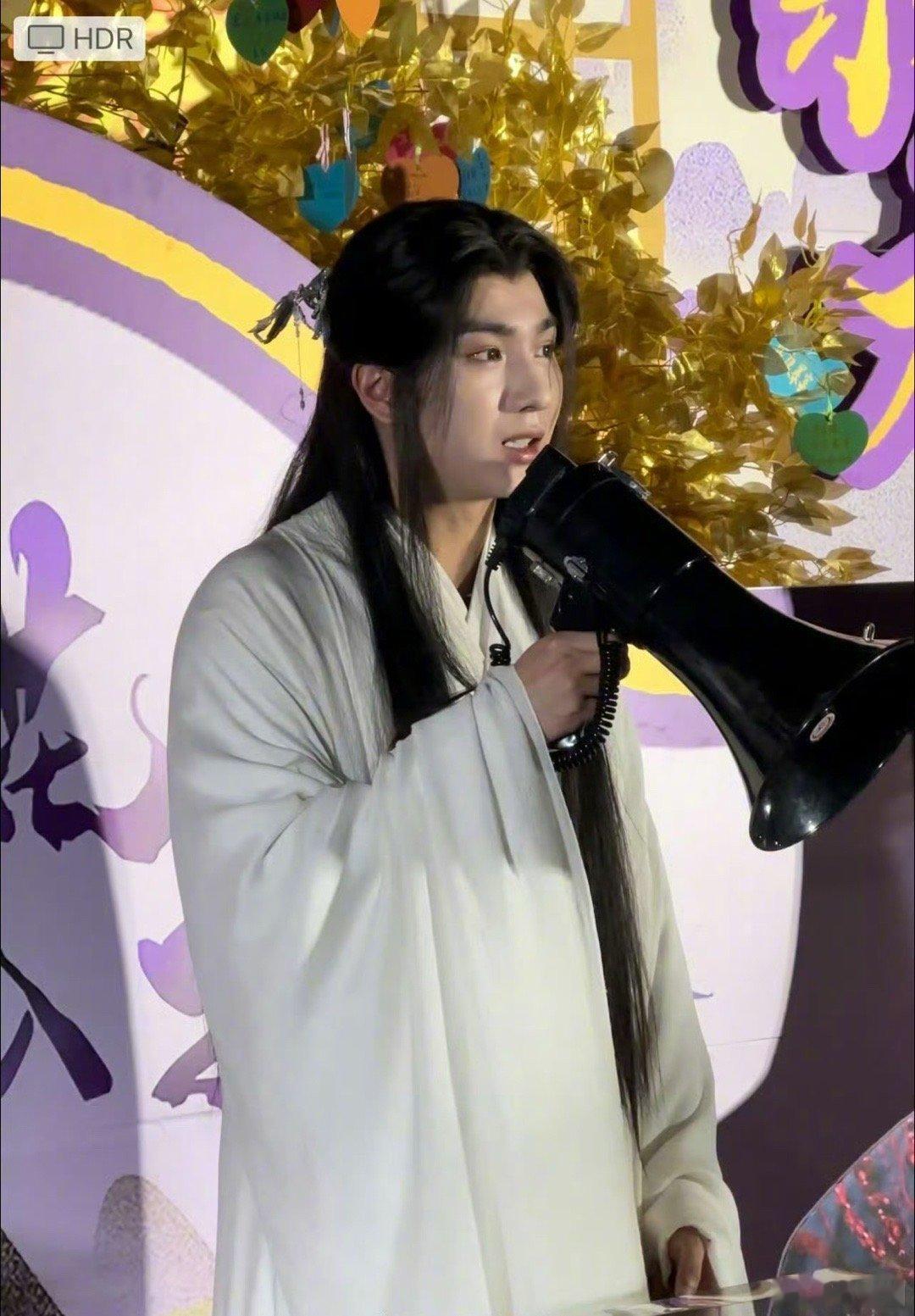 这是李宏毅～[费解] ​​​