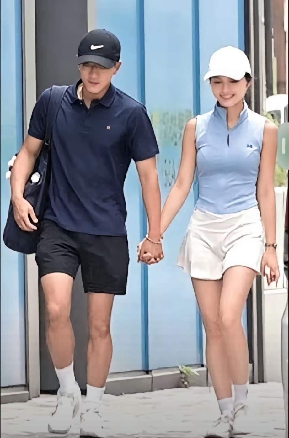 演员刘恺威的婚姻现状      

刘恺威的现女友黎纪君年轻漂亮，青春靓丽，活力