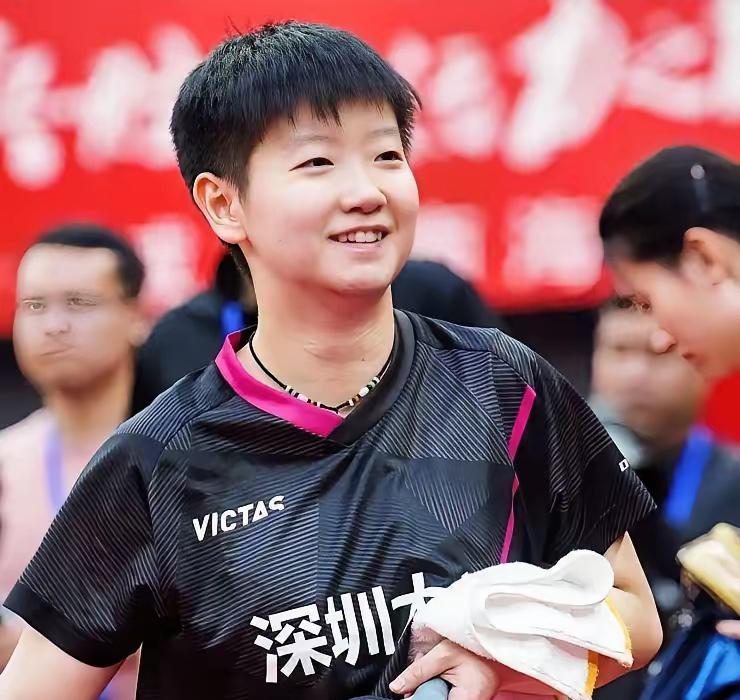 孙颖莎回来了。深圳大学大连站五战全败垫底，雄安站是她唯一翻盘的机会。​7月29日