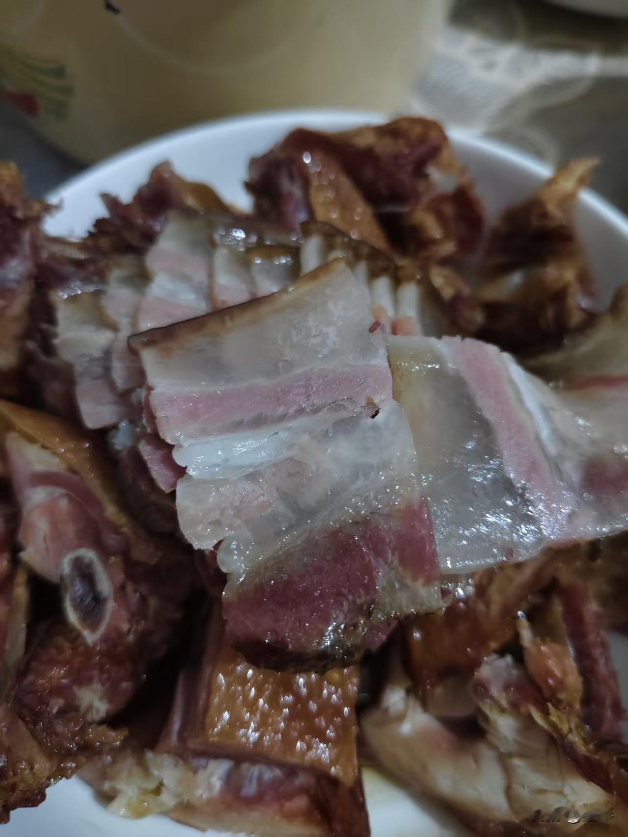 谁懂啊！这口四川腊肉直接香到我跺脚。[呲牙]
 
今晚的硬菜必须是它！晶莹剔透的