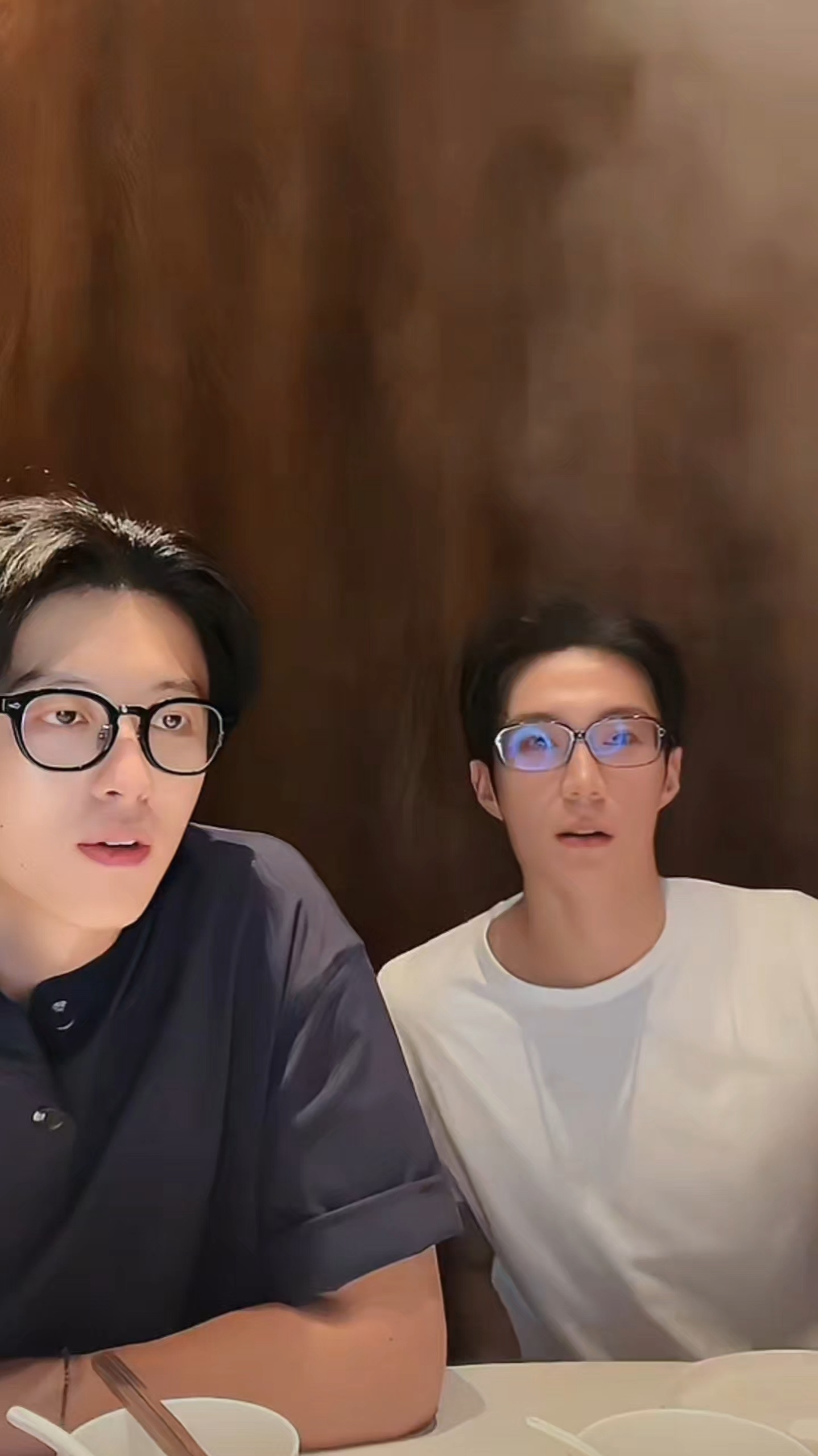 我终于在横着飞吹这两口气的间隙看到了几秒小伯庐山真面目啊，谢谢姐夫了真的 ​​​