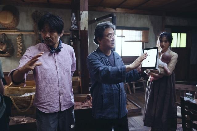 《cine21》今日放出了朴赞郁戛纳电影节后的专访，访谈中除了谈到本次评委的点点