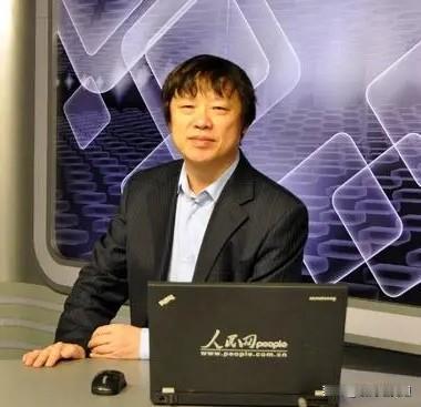 针对郭德纲演济公改红歌一事，胡锡进时隔一天再次发文表达自己的观点，这次是围绕互联