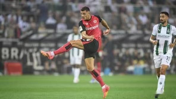 稳妥规避伤情加重风险！扎卡遭遇肌肉酸痛，勒沃库森不会让球员超负荷出战，后续比赛将