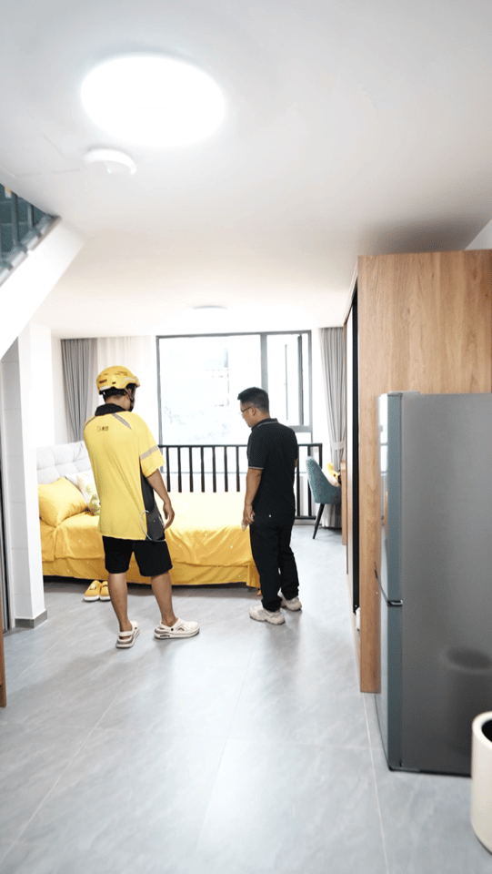 打工人租房最羡慕的一集阻止我去大城市发展的很大原因就是租房，上一天班回来能躺在干