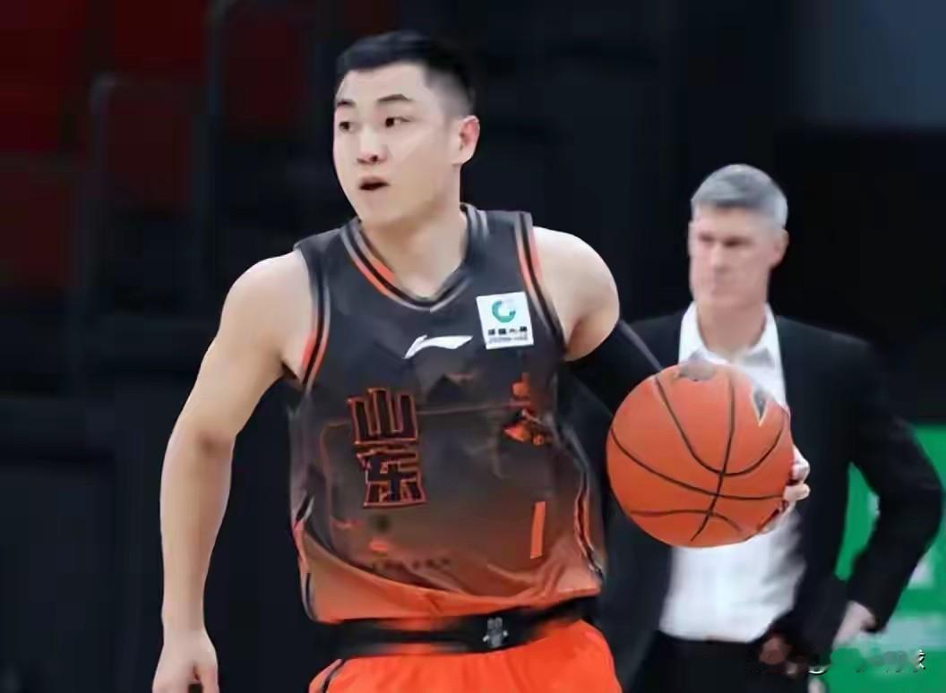 庞峥麟落选，高诗岩入选本来就是意料之中的事，你要知道主教练是郭士强啊！！！！！