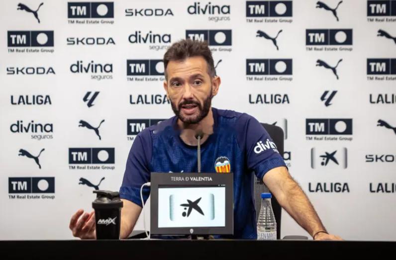 瓦伦西亚将在本轮西甲客场挑战马德里竞技，赛前，蝙蝠军团主帅科尔班出席了新闻发布会
