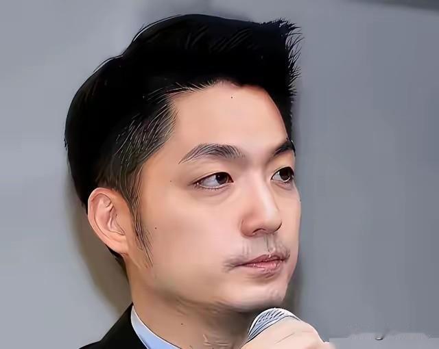 两蒋灵柩要不要回大陆这事，显然蒋万安着急了！据报道，真正麻烦的，不是一口棺木到底