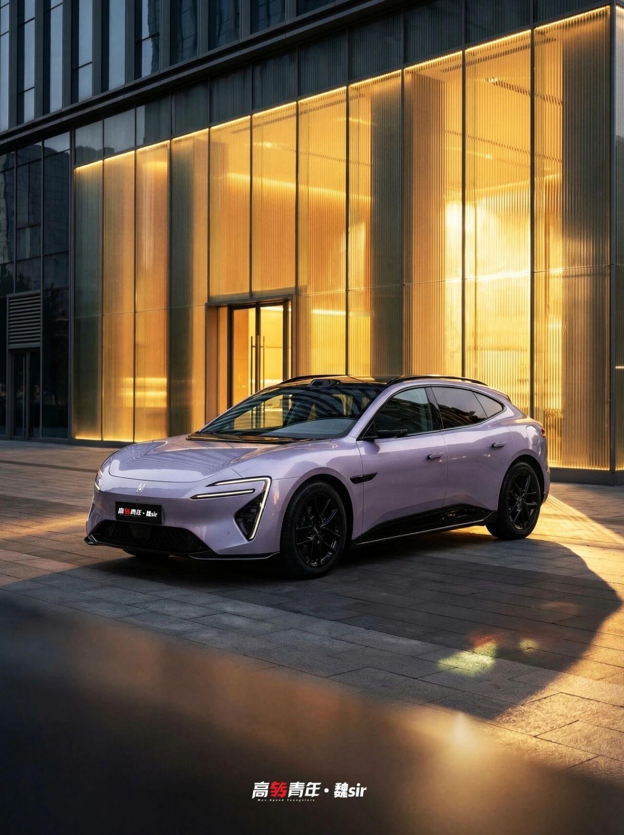 阿维塔06T搭载华为激光雷达，推出旅行车版，融合智能驾驶与时尚设计，有望拓展新能