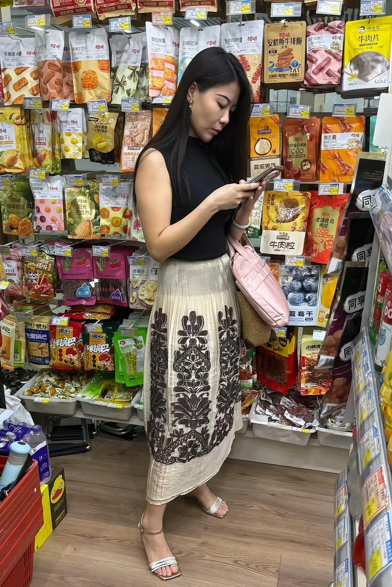 40+还能活成这个状态，太让人羡慕了
 
我的这位朋友已经四十多岁，整个人又美又