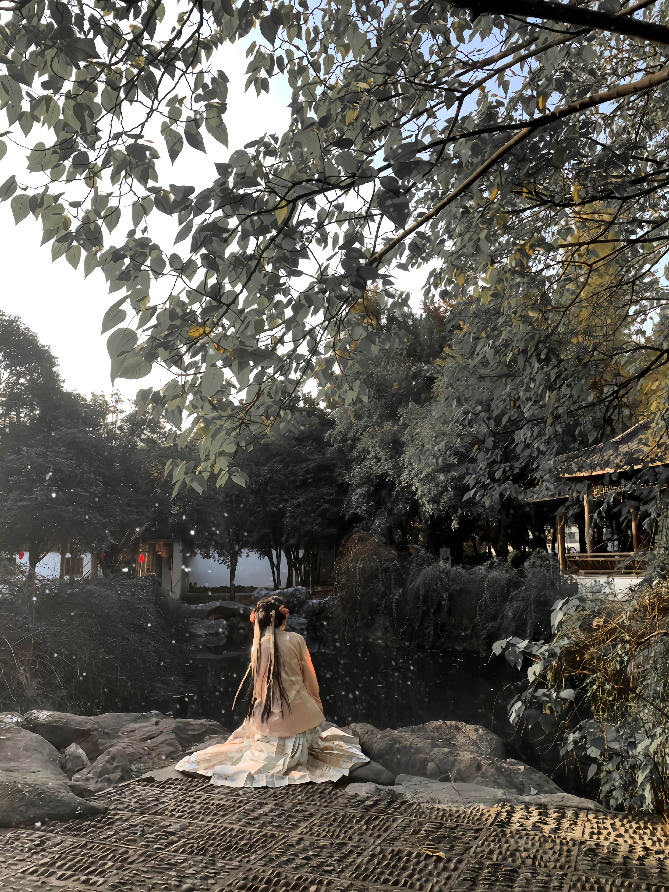 林花谢了春红，鸳鸯不许誓言匆匆