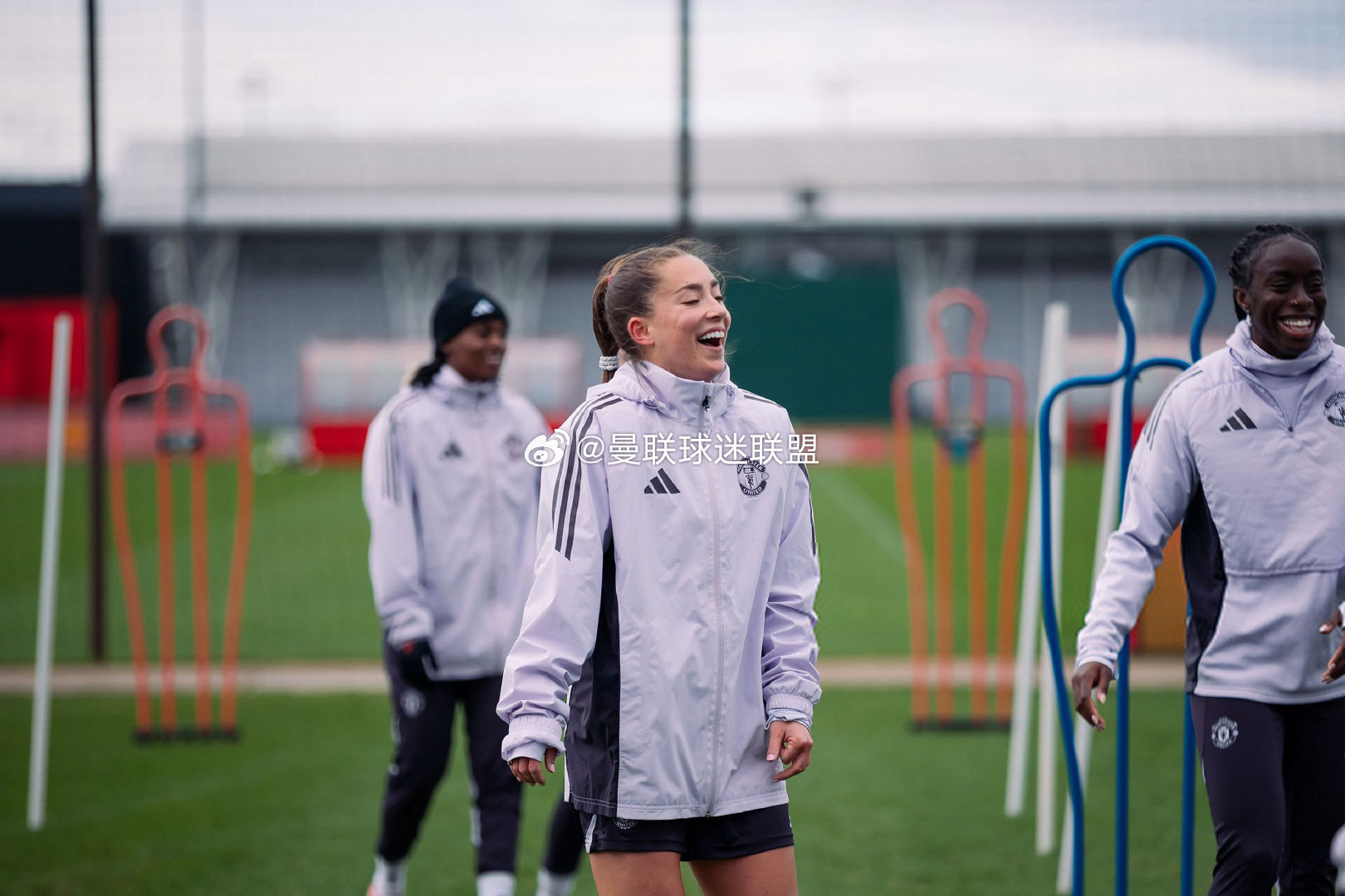 〖26-03-13训练图〗女足备战25-26赛季英格兰女足联赛杯决赛对阵切尔西女