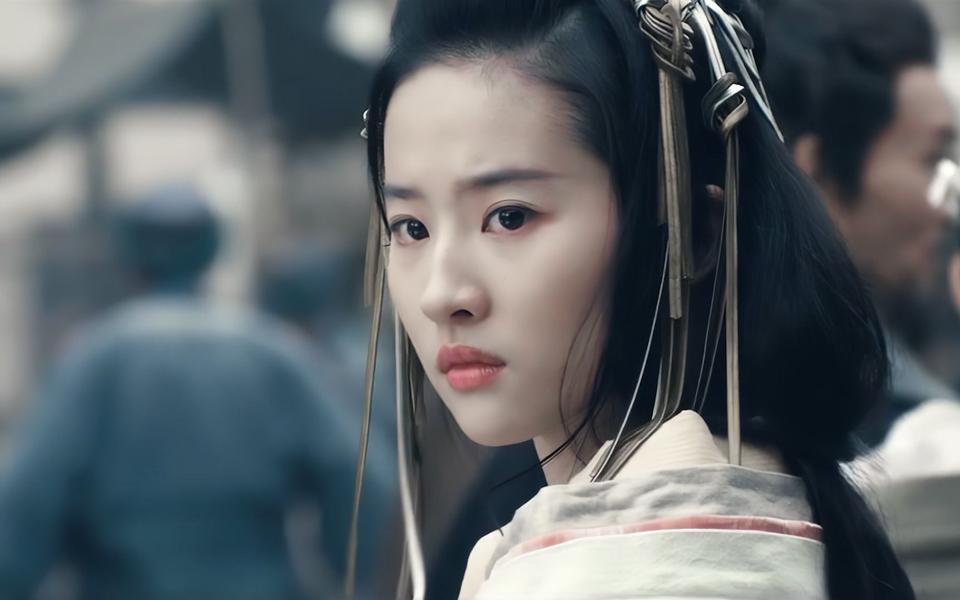“霸王别姬”中，虞姬的自刎乃是不愿负项王之恩, 不愿入“汉郊”，让人深受感触，那