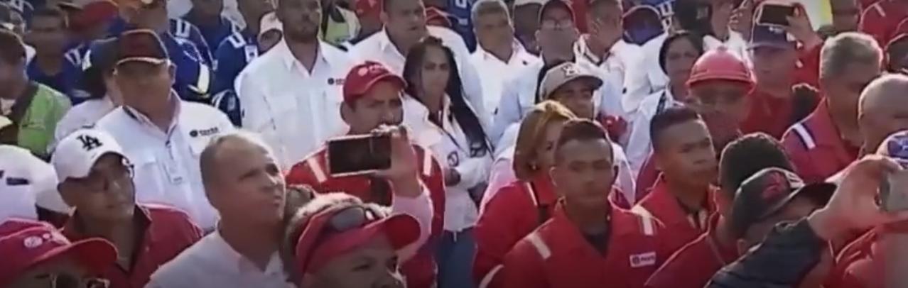 当地时间1月25日，委内瑞拉代总统罗德里格斯现身安索阿特吉州拉克鲁斯港，向油气从