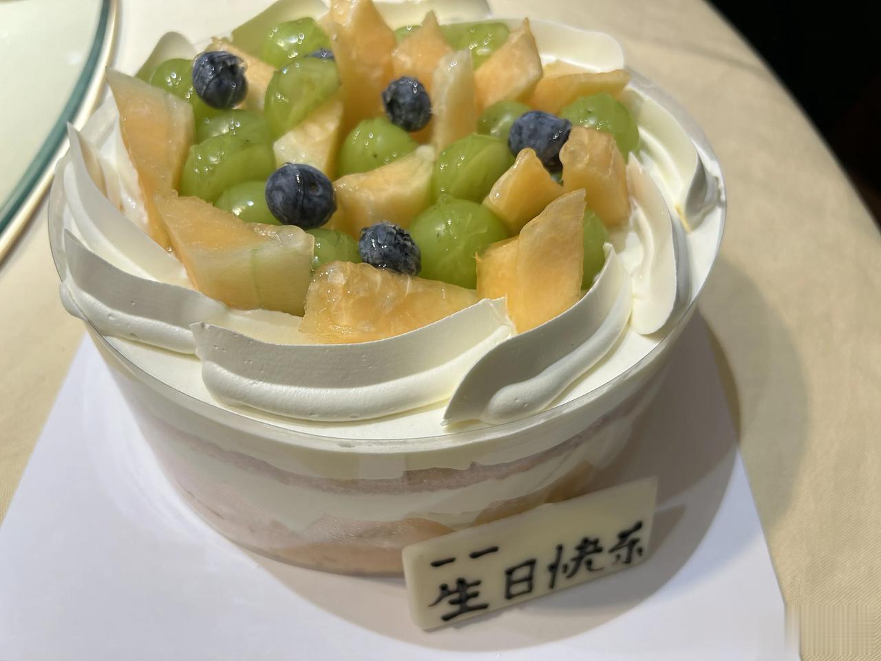 #冬日生活打卡季#
闺女，生日快乐！
今天闺女两岁啦！
陪伴了她两年的时间。
她