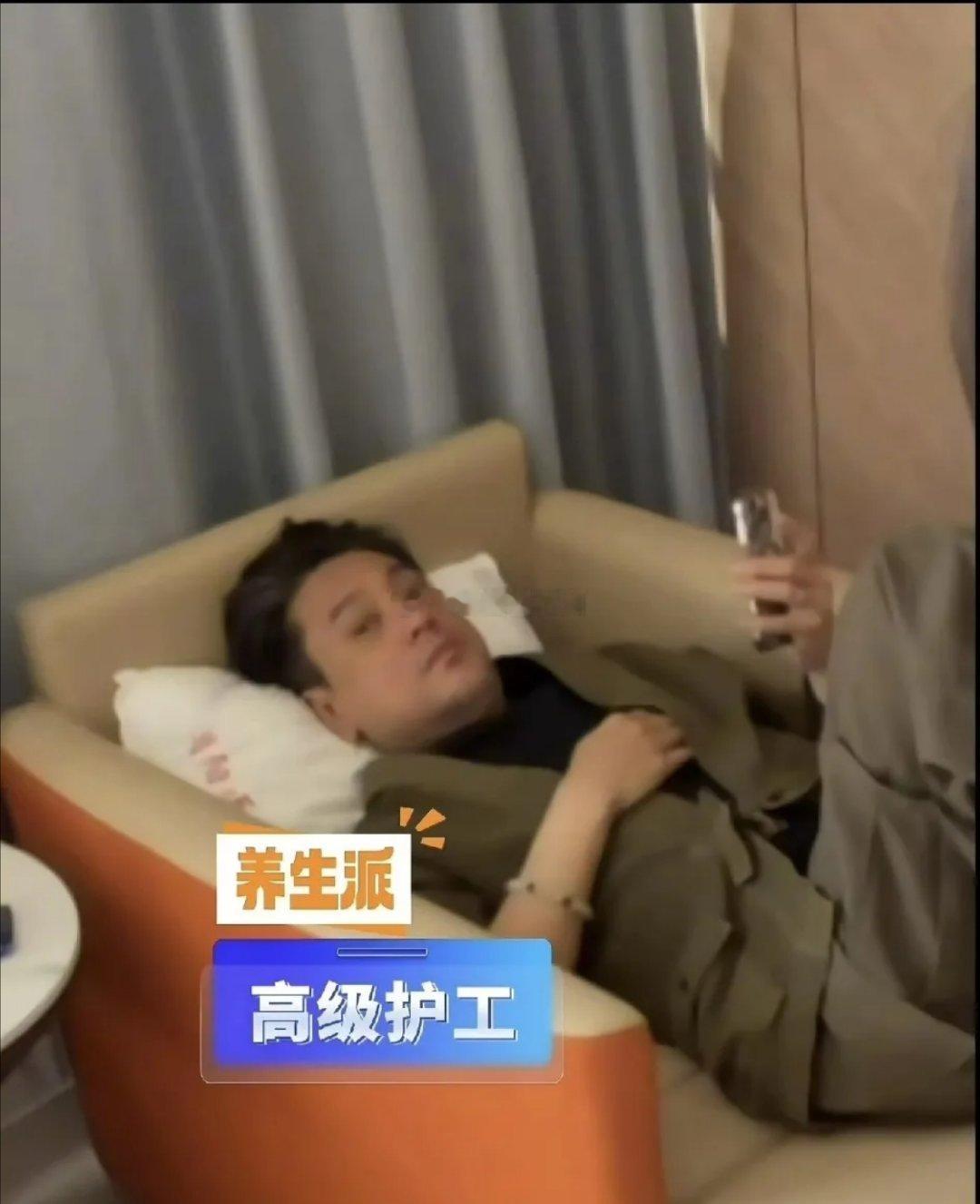 朱孝天老婆韩雯雯住院做手术，本人晒出相关视频老公送到医院没多久，就赶去工作，神情