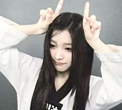 羽百草就是现在
iroha 外园彩羽