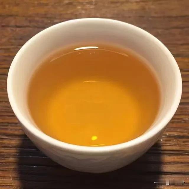 下午茶品14年陈老寿眉的枣香蜜韵[呲牙]