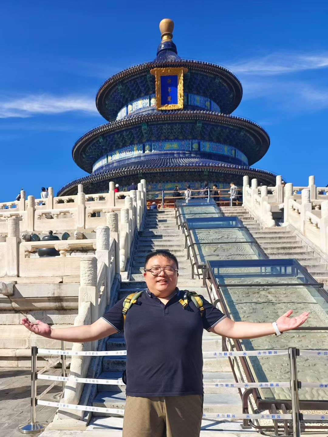 天坛公园5月13日至14日暂停开放我现在朋友圈置顶之一就有天坛，主要天坛这个建筑