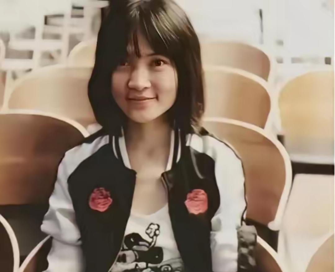 罪有应得！2023年，曾公开威胁“用核武打中国”的武汉大学985女硕士王懿，最终