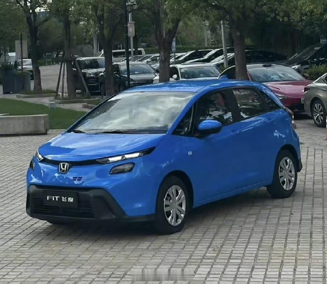 新飞度长这样，小车市场已经被电动包围了这该怎么卖呢？卖多少钱呢？汽场全开大v聊车