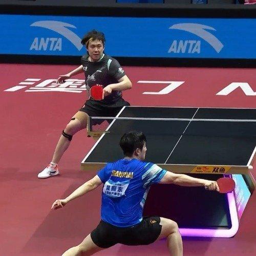 11月15日，第十五届全运会乒乓球🏓成年组男单半决赛，上海队 4-2战胜北京队