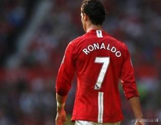 【C罗:我爱曼联！我希望重回那里 天使+法尔考太强】9月4日，《每日邮报》报道，