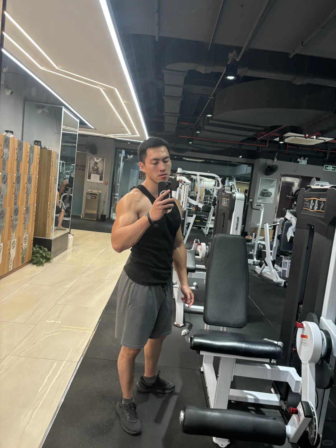 膀大腰细这种身材真的存在吗