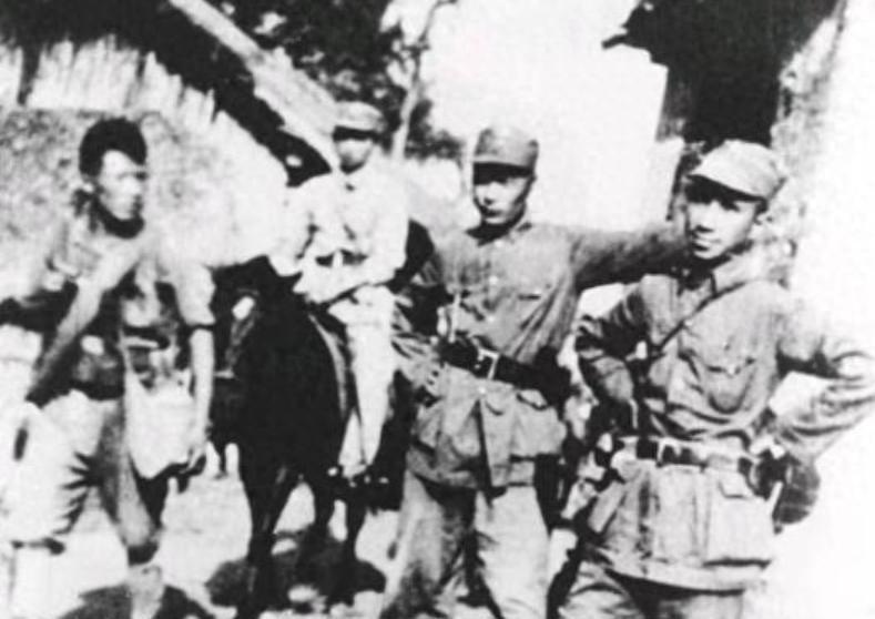 1947年胶东局势危急，毛主席听取华东局建议，决定让许世友接任谭震林，扭转战局！