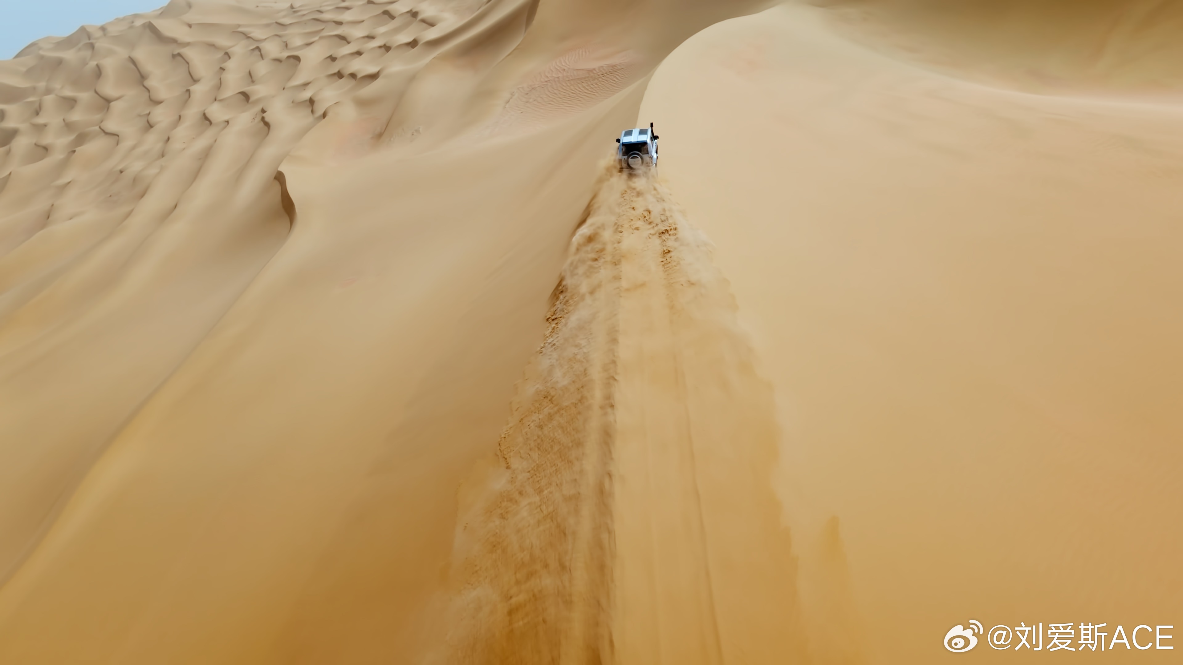 看了iCAR V27成功穿越N39塔克拉玛干沙漠的完整记录，说实话，我并不意外，