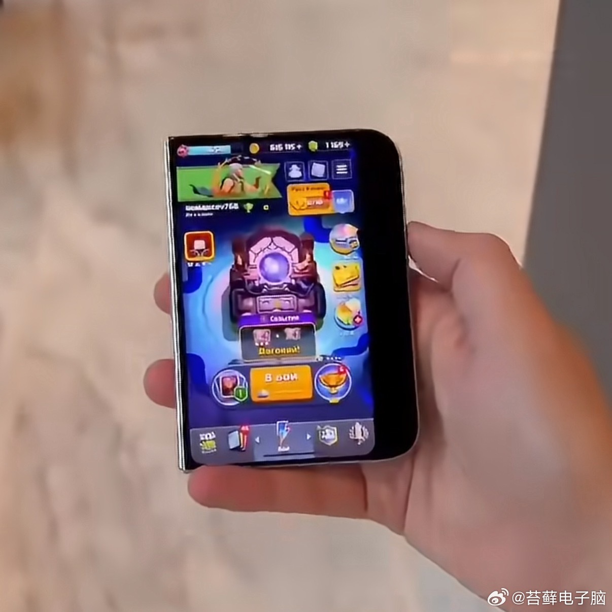 iPhoneDuo开箱暴露适配问题 这么一看确实是，但是这个开箱视频好像是国外小