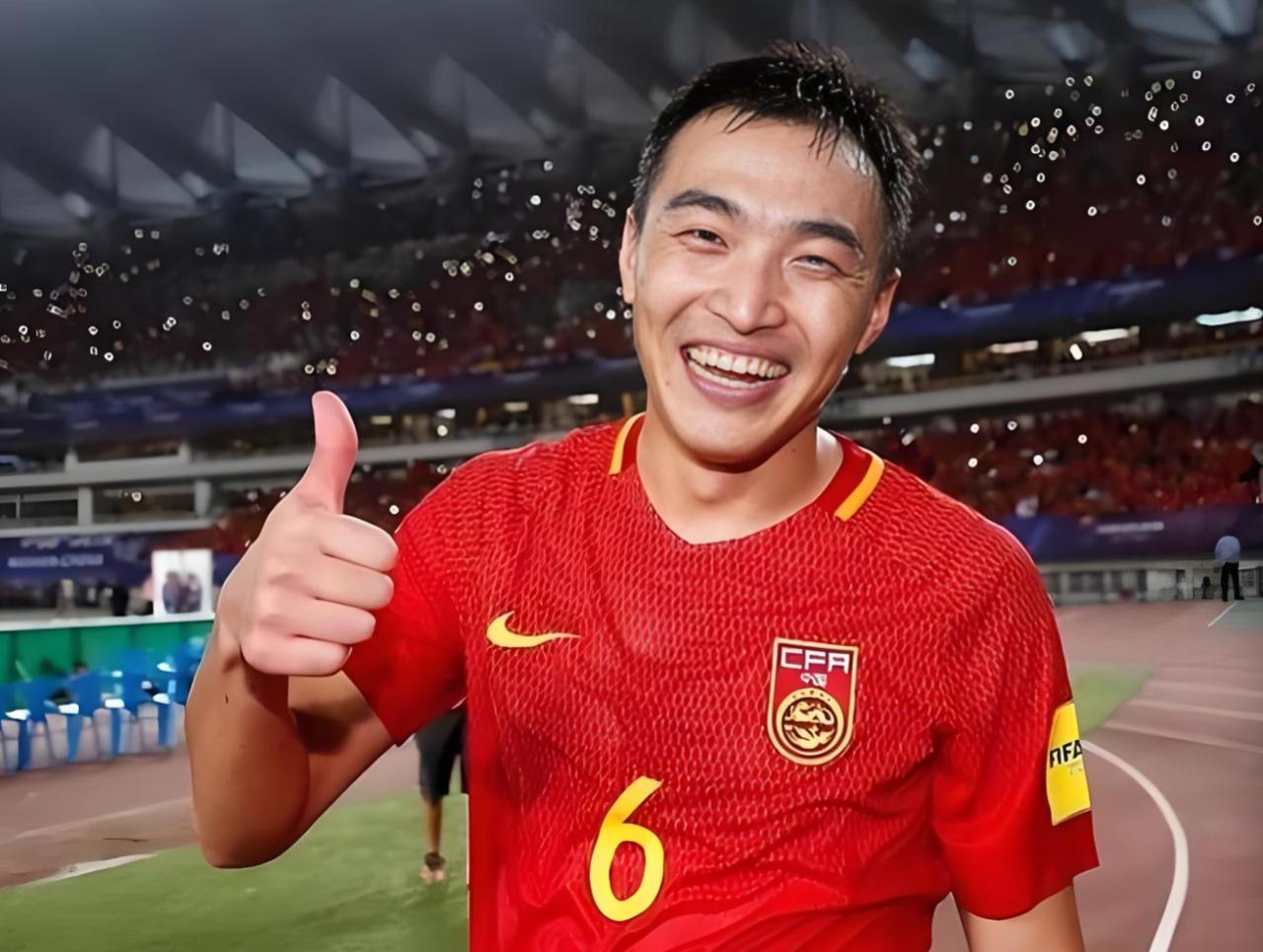 冯潇霆：很遗憾，其实，我们这一届晋级世界杯机会很大！
前国足主力后卫冯潇霆近期直