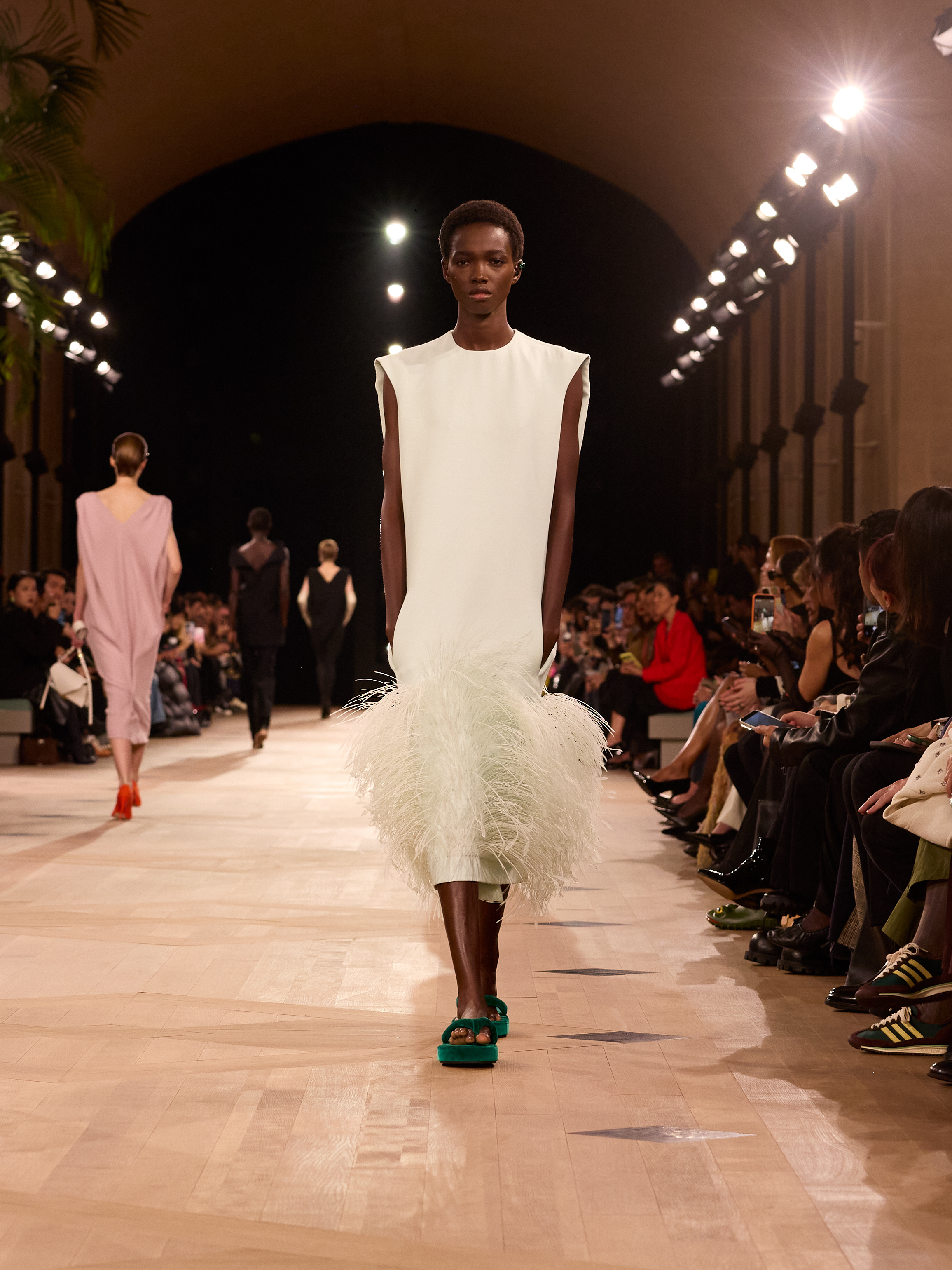 巴黎世家大秀 Pierpaolo Piccioli执掌的Balenciaga夏季