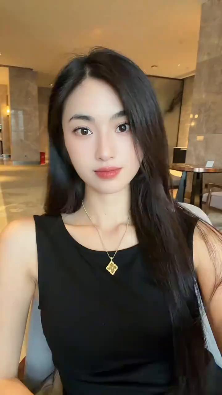 你养不起自己时别人也不养你，因为你是负担。你养得起自己时别人就愿意养你，因为你是