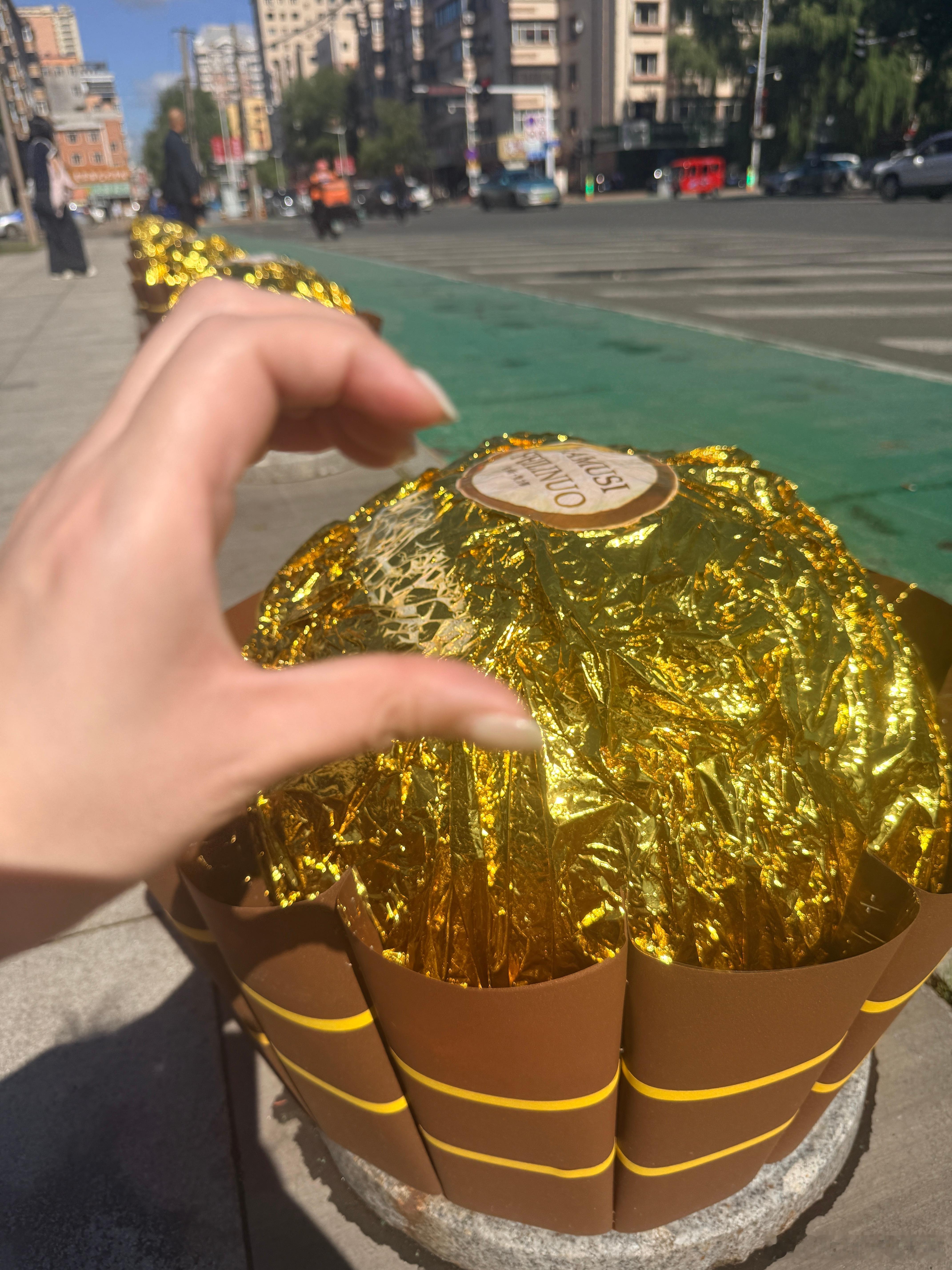 你们能想到，昨天我发了这个“费力挪”的视频，今天就有姐妹去帮我打卡……好好好，没