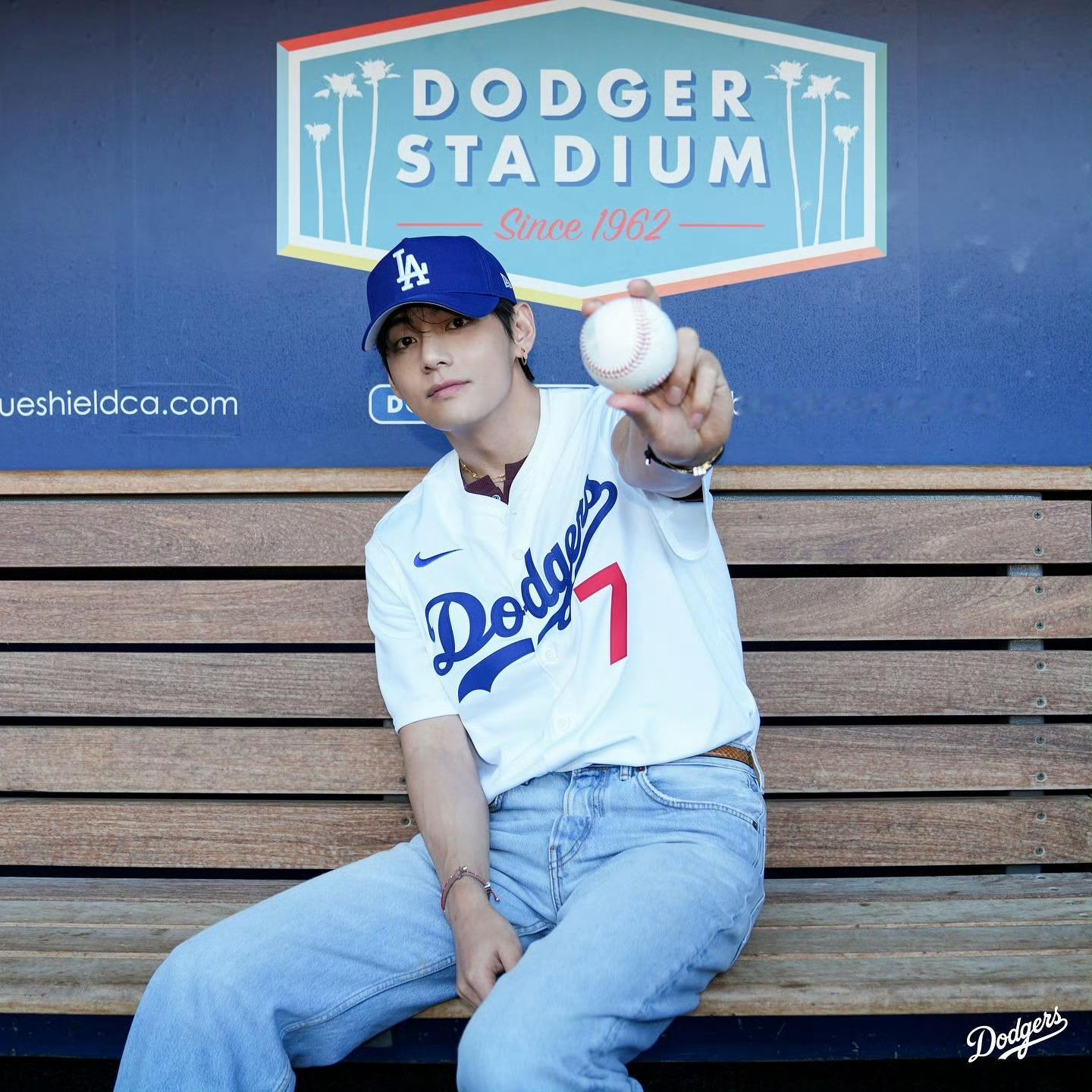 V ⚾️ ​​​