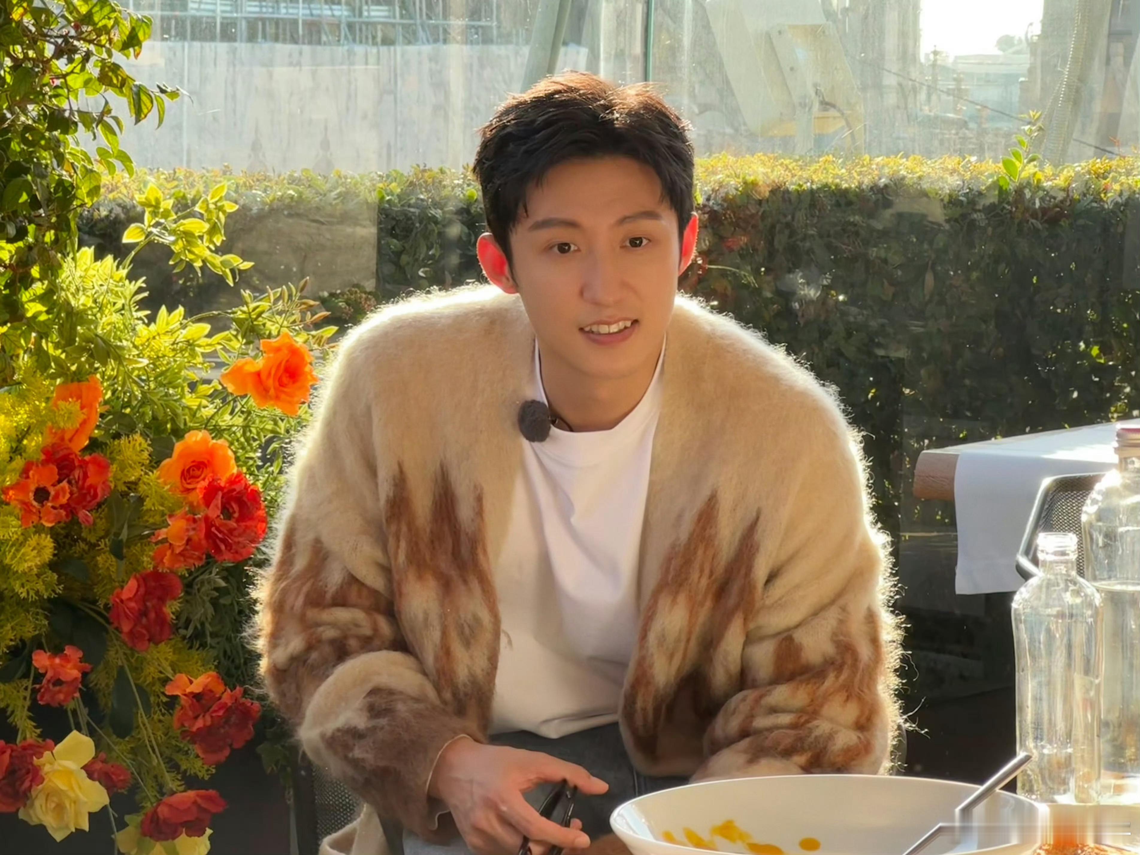 黄景瑜现在就出发冰清玉洁的傻白甜少爷弟弟，和冷酷无情的杀手黑道哥哥，最后！！弟弟