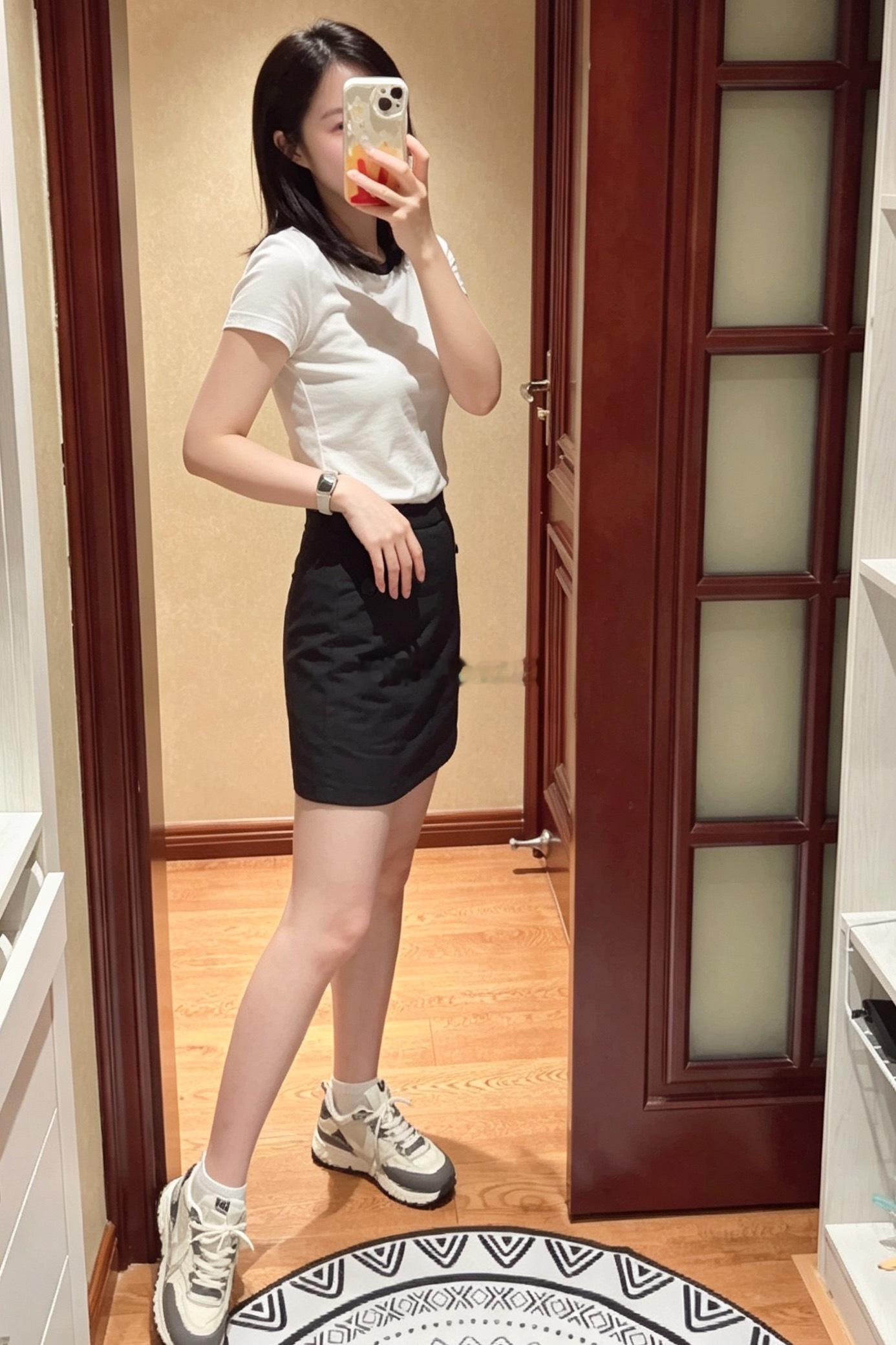 8月12日早间要闻一、盘前新闻1. 上海市印发软件和信息服务业发展“十五五”规划