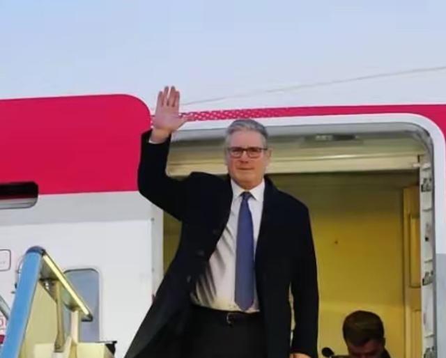 英国首相斯塔默“投喂”世界三句话！第一句——中国不是“正在崛起”，是“已经崛起”