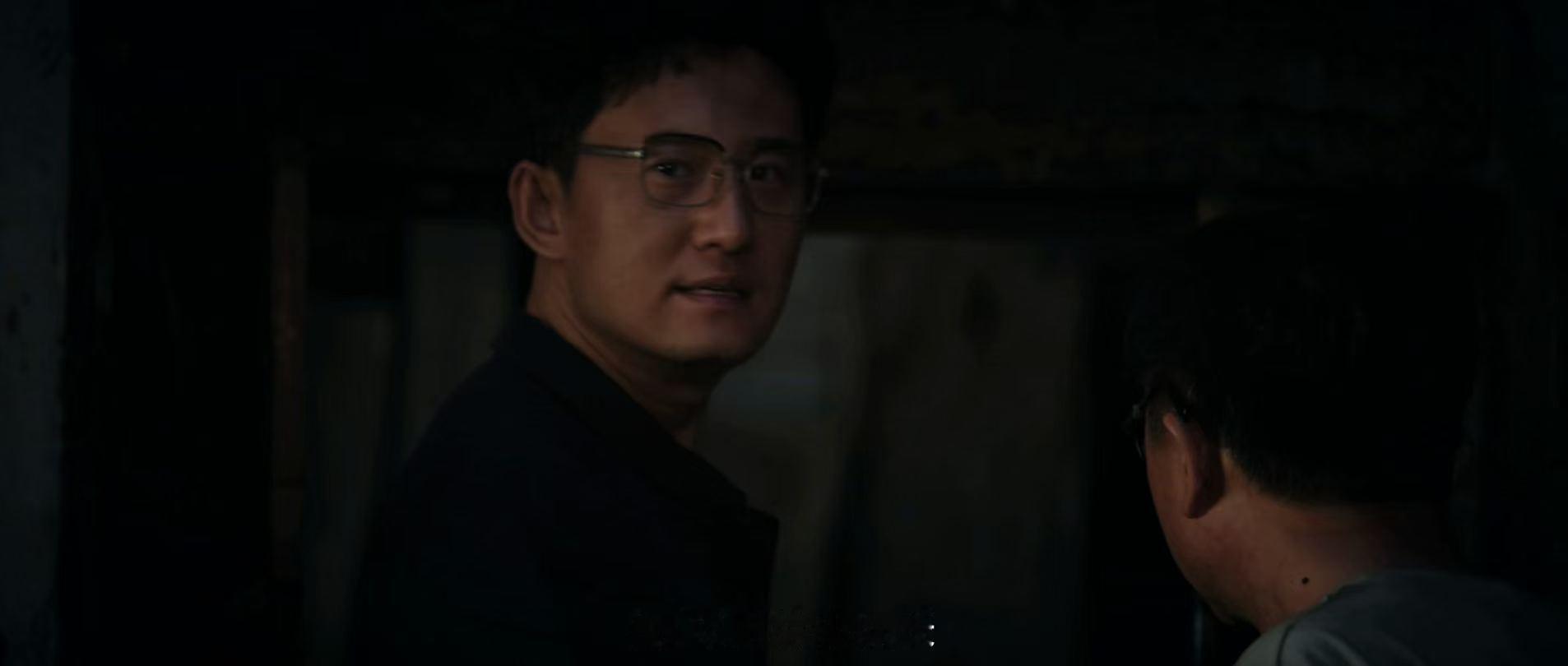 王丽坤小白鞋下线 意难平！！！小白鞋一生向往美好、坚守浪漫，却要承受离别、丧夫、