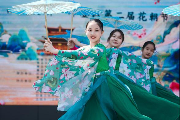 千年商都，花朝有约。4月19日上午9点28分，第三届即墨花朝节暨2026年即墨区