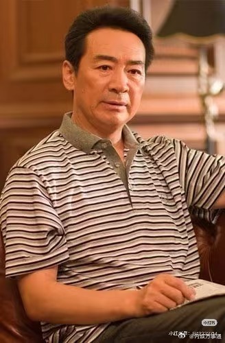依萍她爸谈对短剧的感受寇振海说短剧价值就是把观众带笑寇振海实力派演员啊，很喜欢他