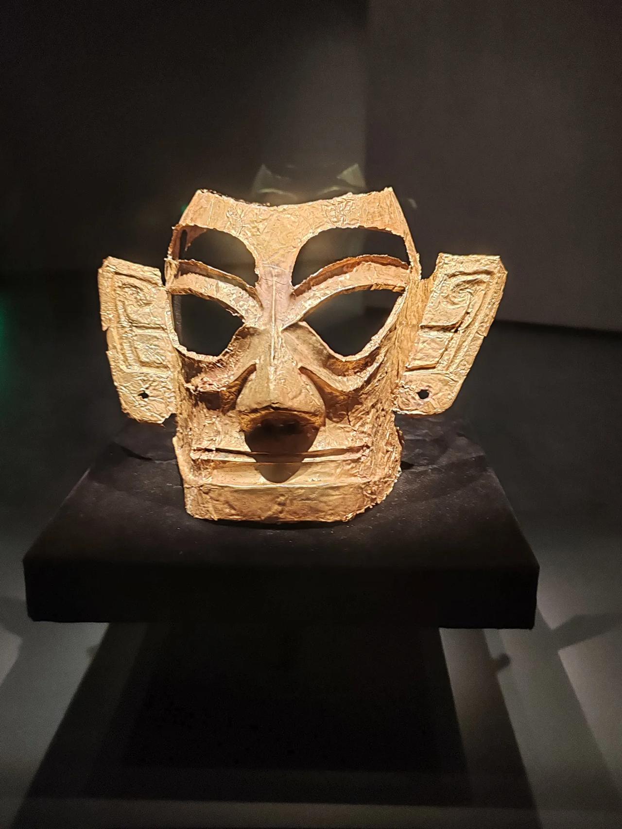 吴宜泽真的很像囯宝！[赞][赞][赞]