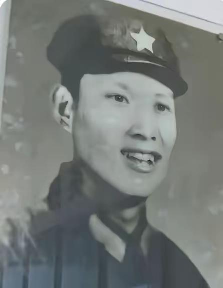 [月亮]对越自卫反击战“战斗英雄”张桥生，1949年出生，广东博罗县人，1968