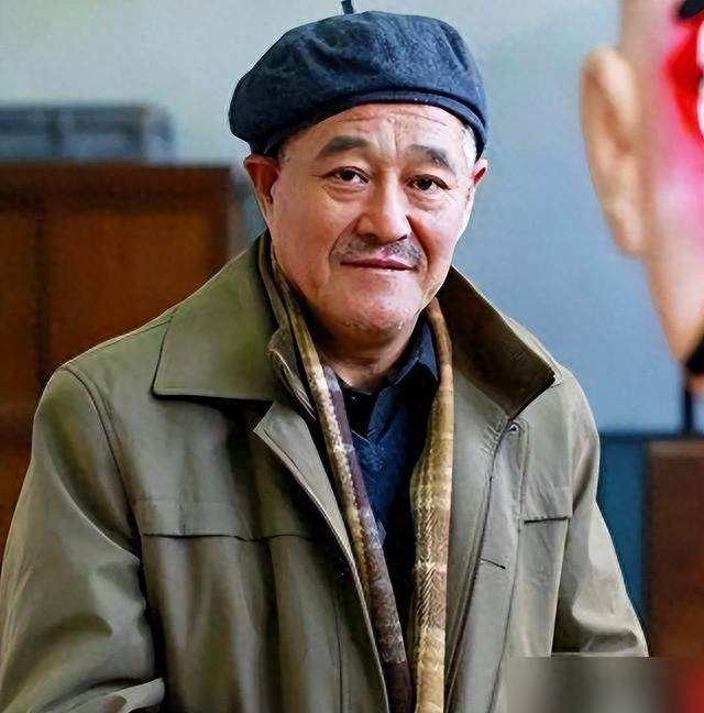 20吨黄金、AI遗照、秘密移民？69岁赵本山“被消失”的真相
