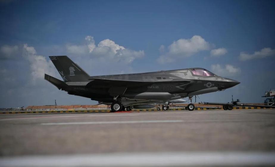 新加坡购买F-35，12架战机“永久驻美”
 
新加坡找美国买了F-35，但一批