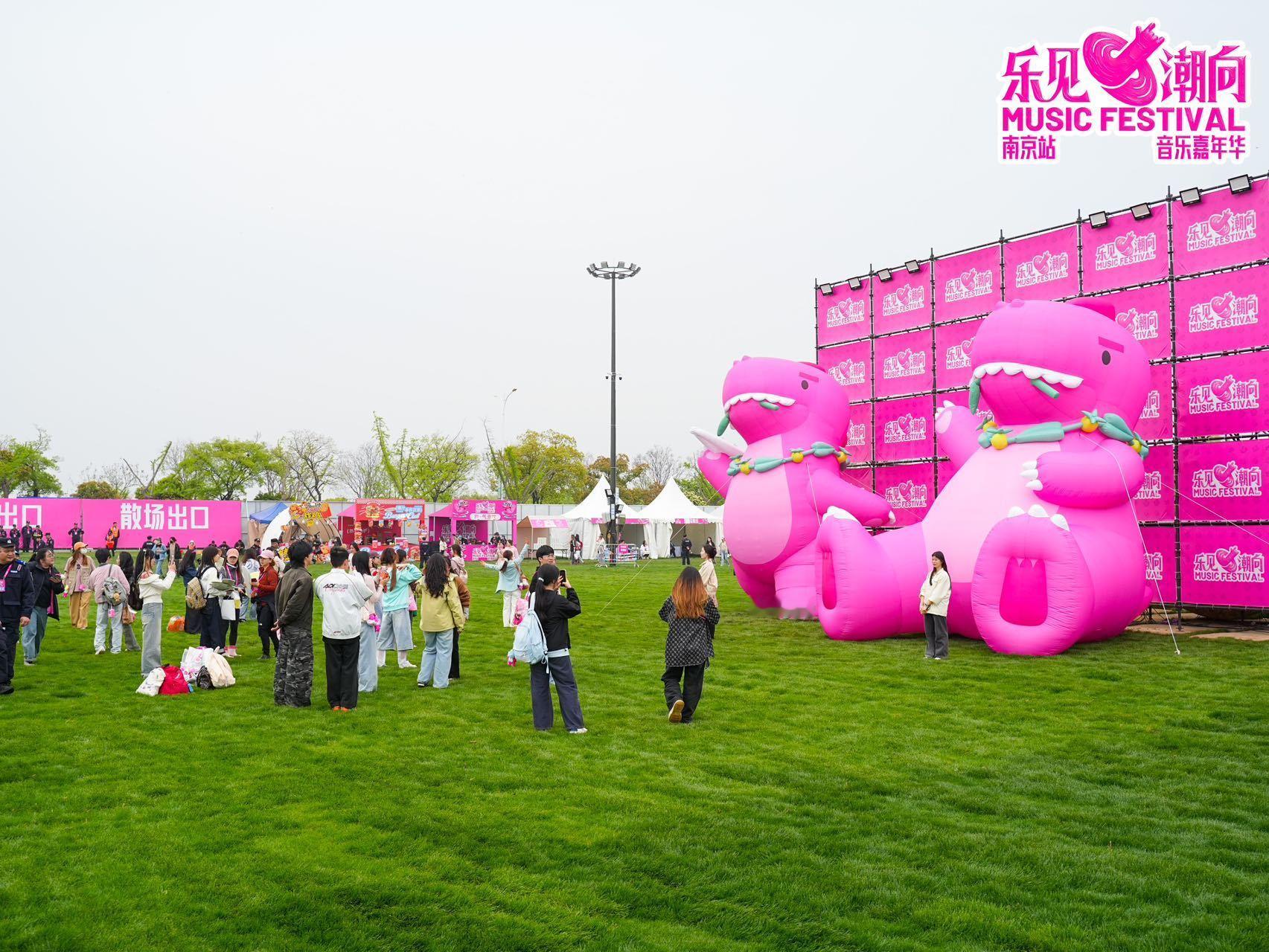 全网都在边测sbti边听音乐节南京边吹江风边蹦迪的快乐来了INFJ在大合唱时悄悄