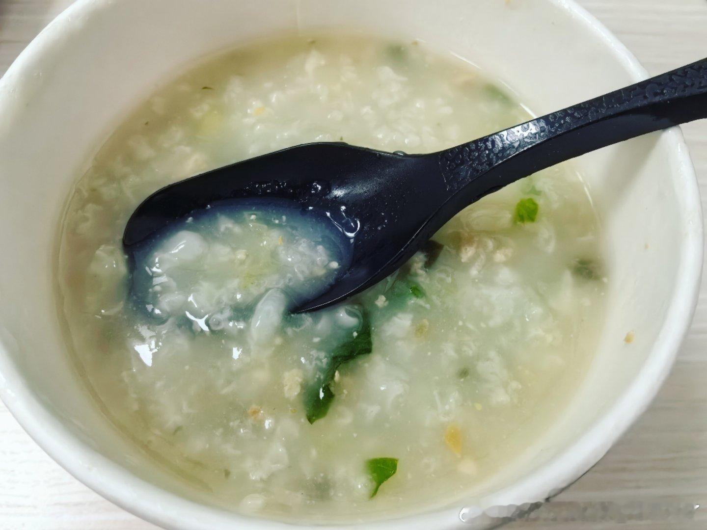 就因为下午有比较重要的事情要开会，晕晕沉沉的又来了，我说这真不是为了那点破工资，