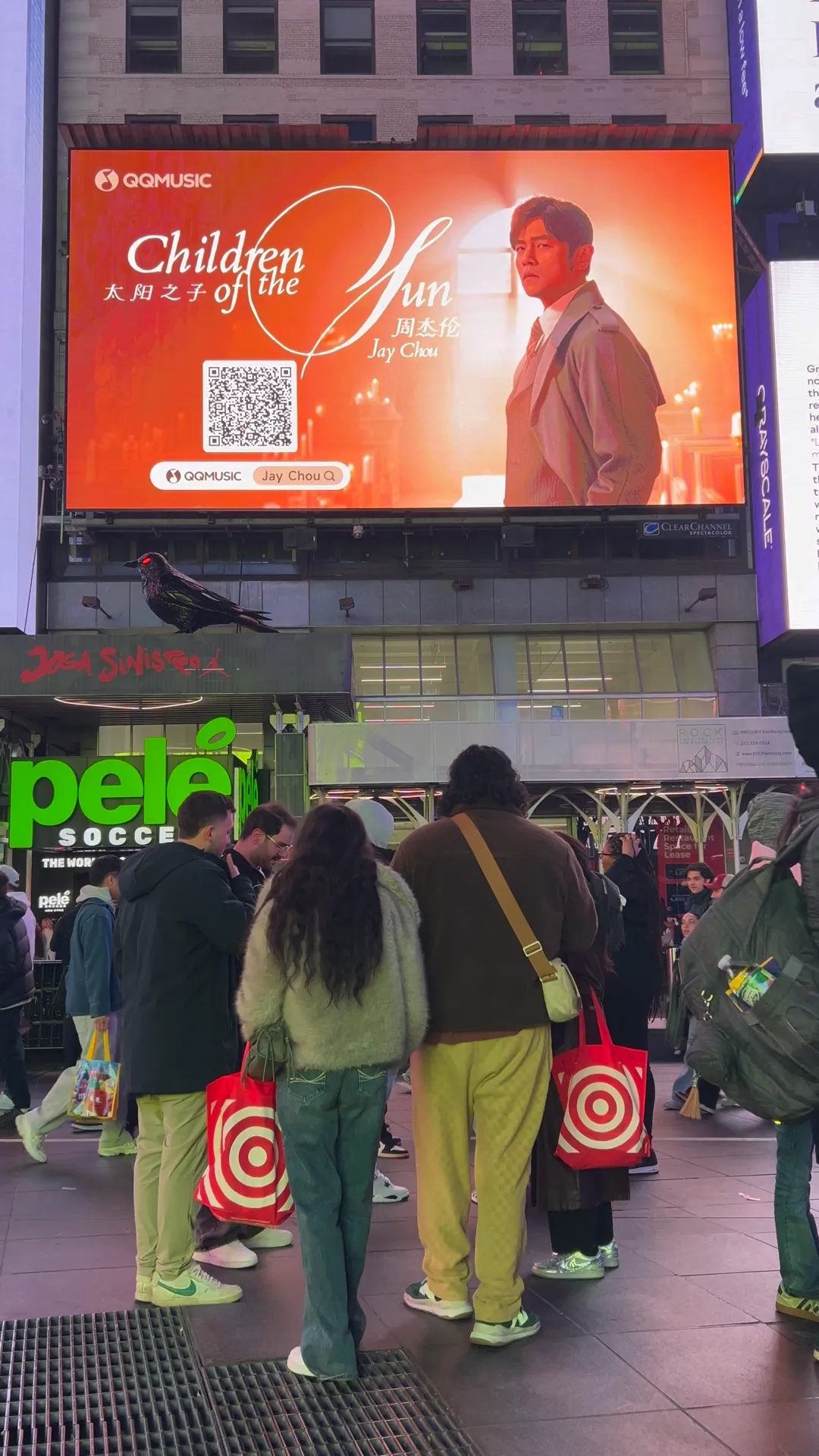 周杰伦新专辑狂卖264万张！巨型看板空降全球各地天王周杰伦「太阳之子」专辑势如破