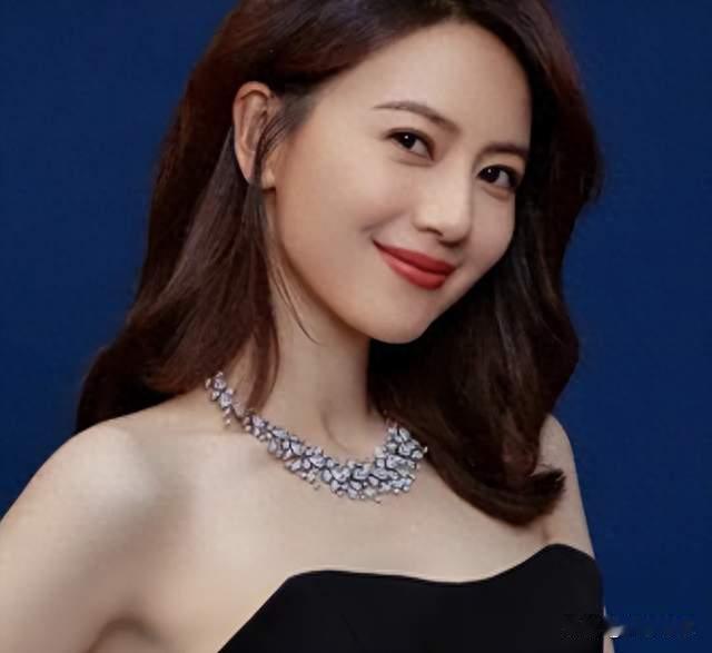 凭借初恋脸走红，如今淡出娱乐圈，高圆圆为什么不拍戏了
